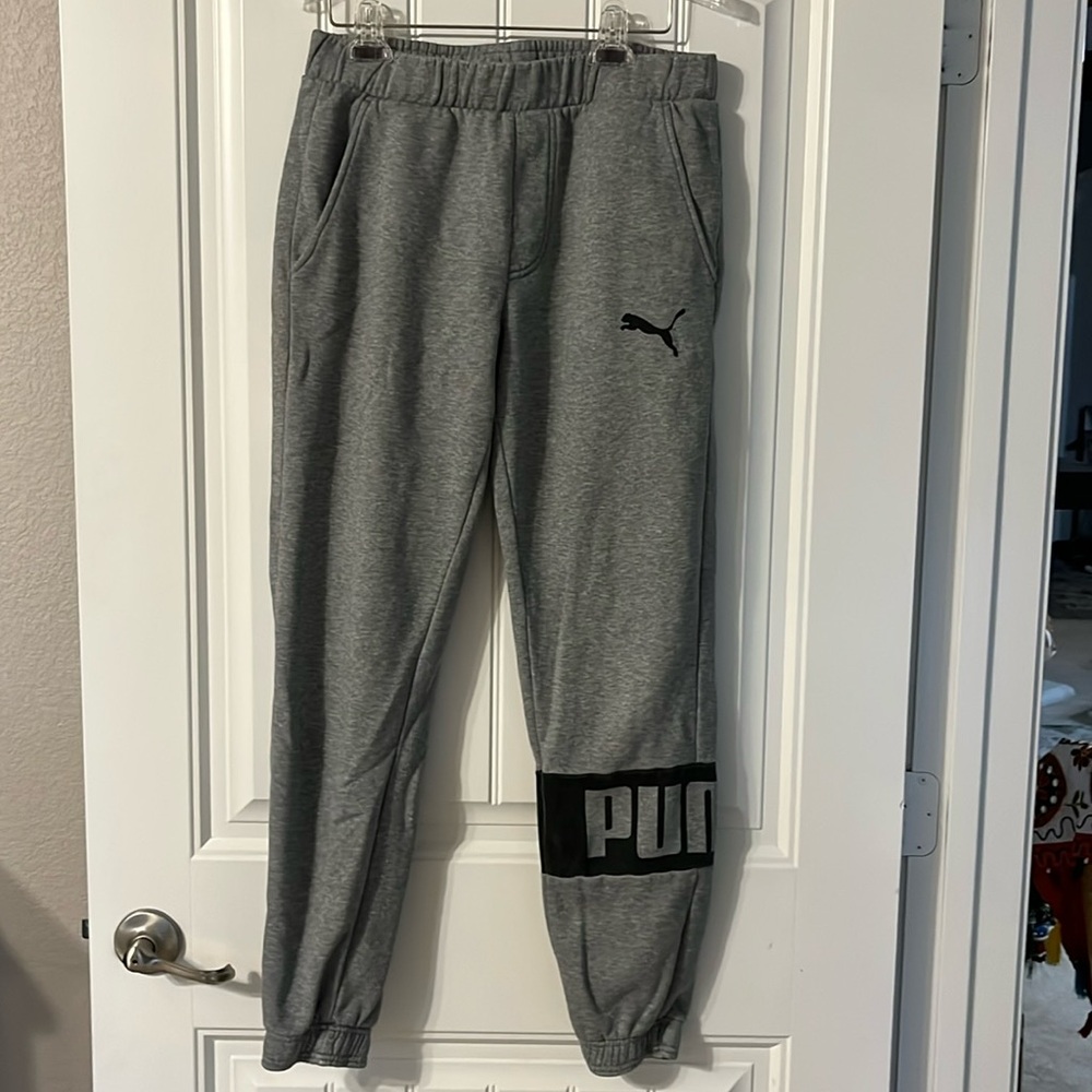 Puma Sweatpants - M